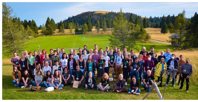 Thanks to Evelyn Vollmeister for this image showing the Madland research community – group of researchers photographed outside with a backdrop of green grass, gentle hills and dark green trees under blue sky. This is a collaboration which benefits from a range of expertise from different universities and research centres. Led by Göttingen University for this next stage of the project, shown here at their annual meet-up in the Black Forest in Germany.