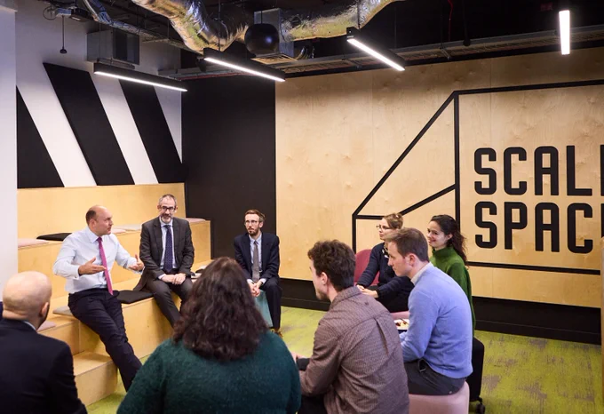 Minister Andrew Griffith MP discussing careers in science with Imperial early and mid-career researchers.