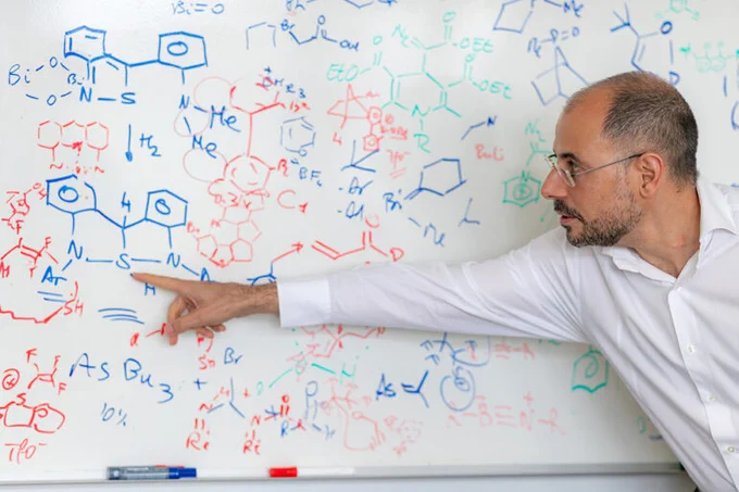 Manuel Alcarazo, geschäftsführender Leiter unseres Institus für Organische und Biomolekulare Chemie
