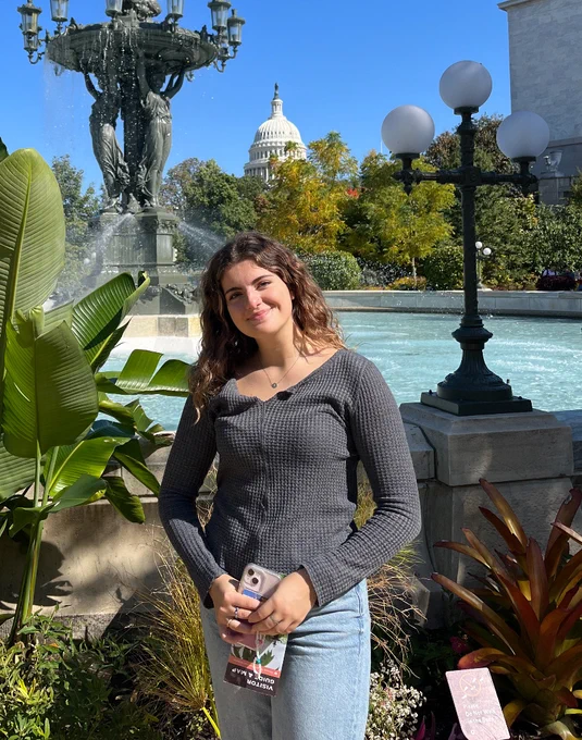 The Italian Language Foundation proudly presents with The 
Enrico Fermi ILF College Fellowship for excellence in and commitment to Italian Language education and the science at the collegiate level.
