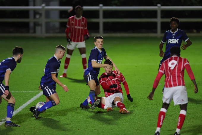 Brandon Bak scores