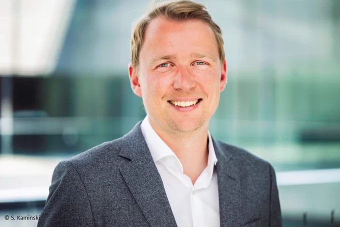 Dr. Jan-Niclas Gesenhues