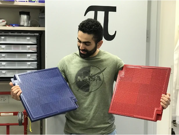 Rawand holding two multiplexed inertial coalescence filters