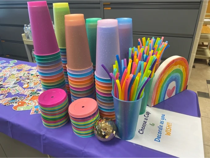 Color changing cups!
