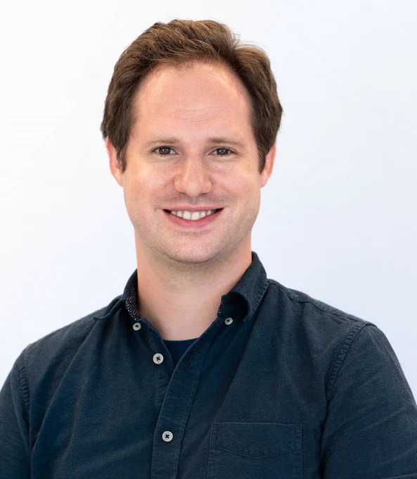 Headshot of Alex Caschera