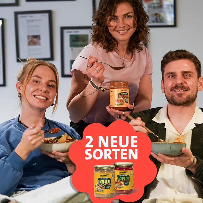 Auf dem Bild sieht man 3 Personen, die unsere Fertiggerichte im Glas essen.
