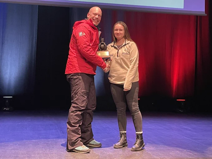 Shona McKeown Memorial Trophy 
Cdr Mark Headley, MOD Main Building
Presented by Caitlin Chinnock, BT Virtua