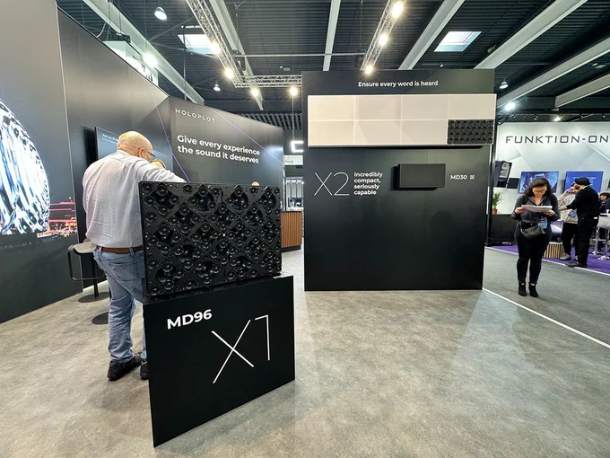 Holoplot Showcases Broader Possibilities for 3D Audio-Beamforming and Wavefield Synthesis at ISE 2024
Read More https://audioxpress.com/news/holoplot-showcases-broader-possibilities-for-3d-audio-beamforming-and-wavefield-synthesis-at-ise-2024

Berlin-based Holoplot returns to #ise2024 to showcase its new approach to sound reinforcement to the broader global installation market. As its acclaimed X1 product series - now recognized as “the sound of Sphere” - once again takes center stage, HOLOPLOT is also showing how the company will address small to large scale commercial audio installations and speech-focused requirement with its new, more compact X2 Matrix Array. 
 
#soundreinforcement  #commercialaudio  #processingalgorithms 
