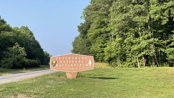 Photo of the Petersburg National Battlefield sign. Photo courtesy of NPS.