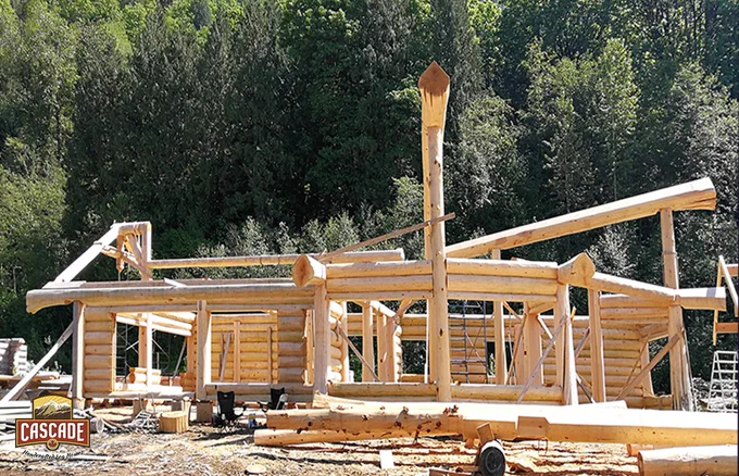 Our pictures of the week are from the beautiful Western Redcedar, piece en piece log home we built for a great customer in Missouri! 

#loghomes #handcraftedloghomes #loghomebuilders #customloghomes #loghomedesign #loghomeplans #loghomelove #logshell #postandbeam 