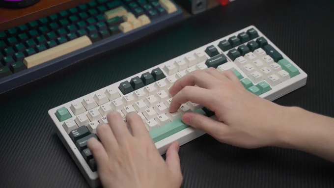 #VGN #keyboard #mouse #wirelesskeyboard #customkeyboard #mechanicalkeyboard #wirelessmouse #keyboardgaming #gaming