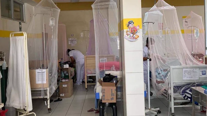 An adult dengue ward in a hospital in Chincha, Ica Region, Peru.
