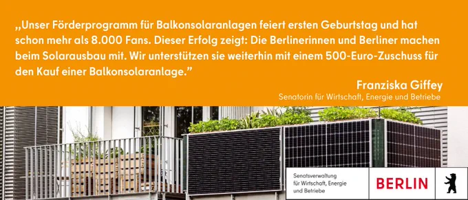 Motiv einer Balkonsolaranlage und Zitat der Wirtschaftssenatorin Franziska Giffey