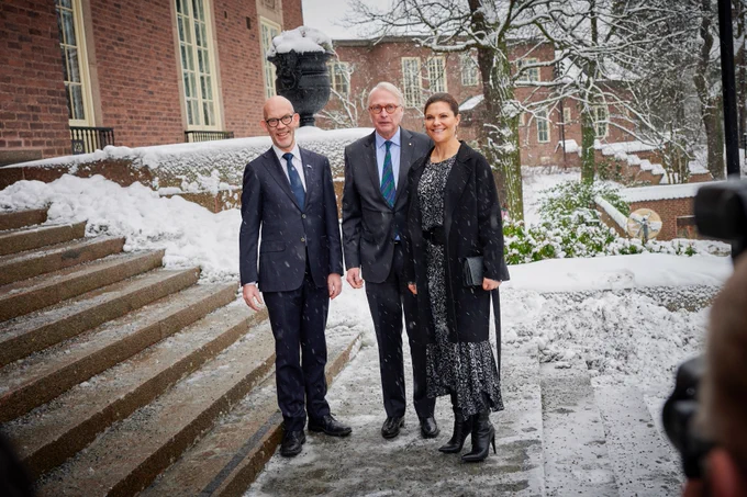 From left to right: Hans Ellegren, Secretary General of the Royal Swedish Academy of Sciences; Carl Folke, chair of the Stockholm Resilience Centre board and director for the Beijer Institute, and; HRH Crown Princess Victoria of Sweden