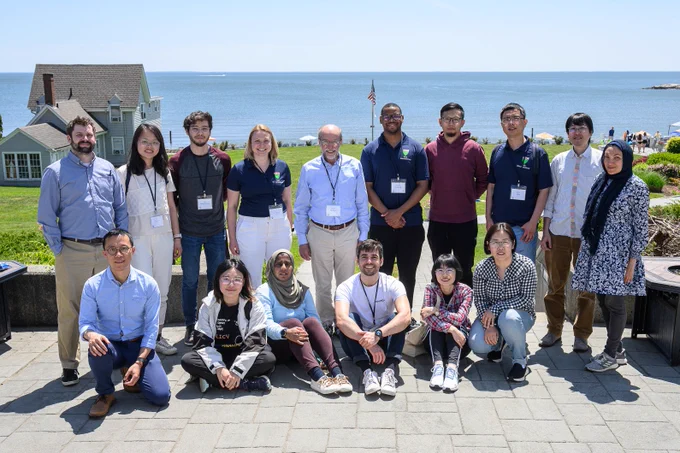 Photo of the De Camilli lab members in summer 2023