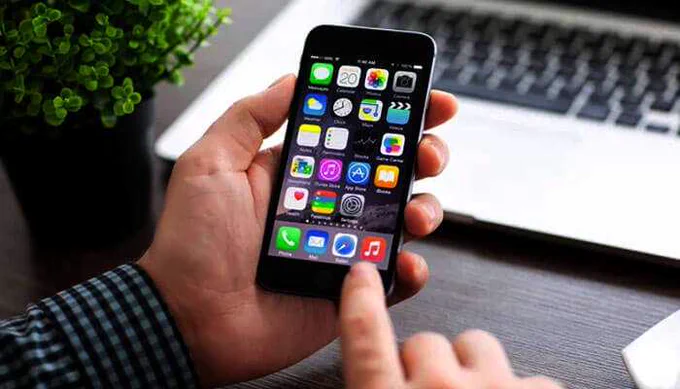 Perhaps you have purchased an iPhone or iPad recently and find it overwhelming to access files that you have downloaded on them. Working on a PC or Mac can be easy and quick. However, with some expert tips, you can learn to find file downloads on iPhone device.