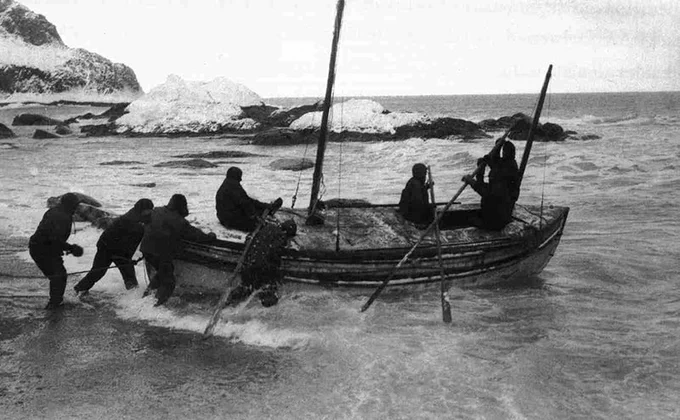 The James Caird launched from Elephant Island en route to South Georgia. 