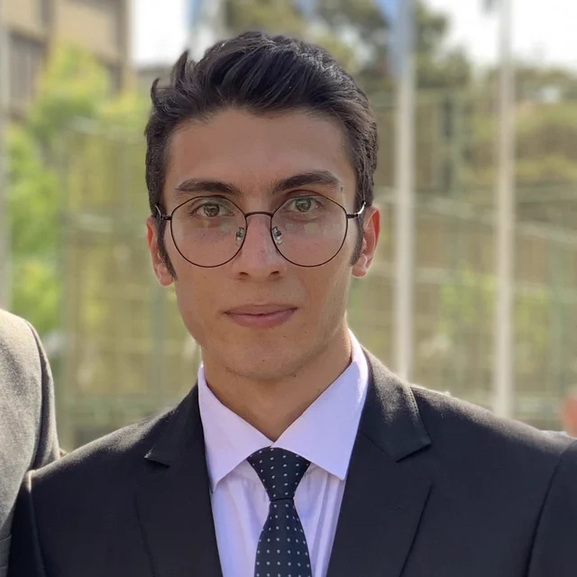Head shot of Nima Zakeri 