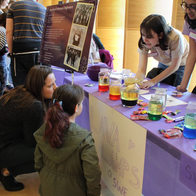 The @UW / @uwengineering  Women in Chemical Engineering hosted their 8th annual "Introduce a Girl" event, focusing on the exciting theme of #FoodScience. This event offered an engaging afternoon of #STEM demonstrations for young girls and gender-expansive individuals.

#UW #WChE