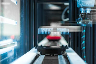 Image Source: https://www.prnewswire.com/news-releases/ginkgo-bioworks-and-saponiqx-awarded-mcdc-contract-to-discover-and-manufacture-next-generation-vaccine-adjuvants-using-generative-molecular-design-302062211.html