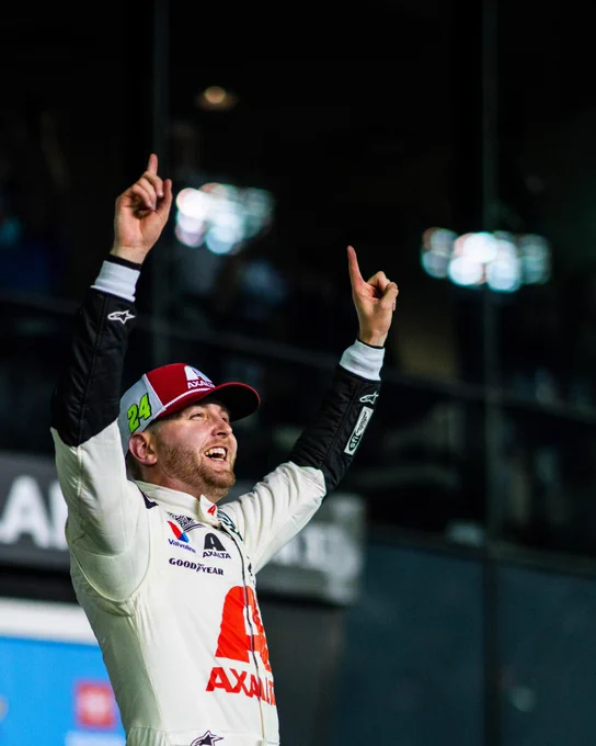 William Byron celebrates in Victory Lane.