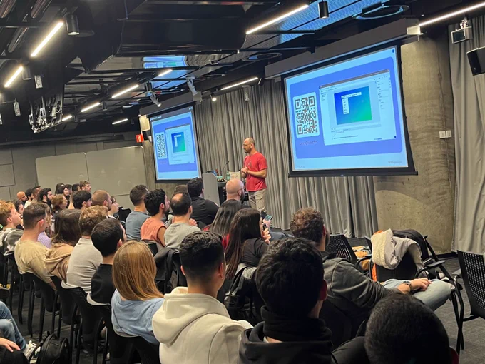 Omry presenting a talk about headless components using Codux at the ReactIL meetup