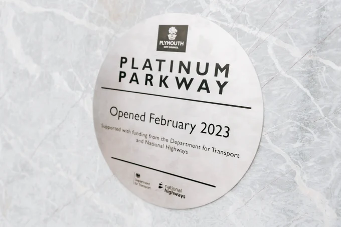 The commemorative Platinum Parkway plaque