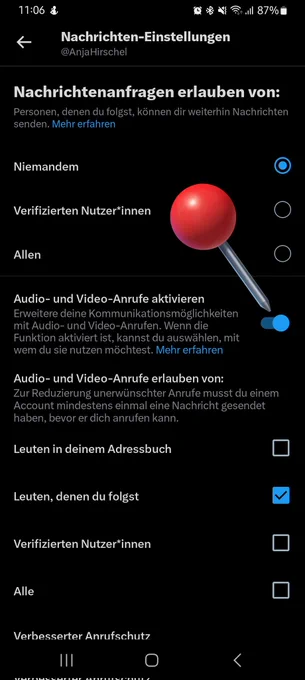 Screenshot der Twitter Einstellung
Eine Markierung zeigt auf die aktivierte Option
Audio- und Videoanrufe aktivieren