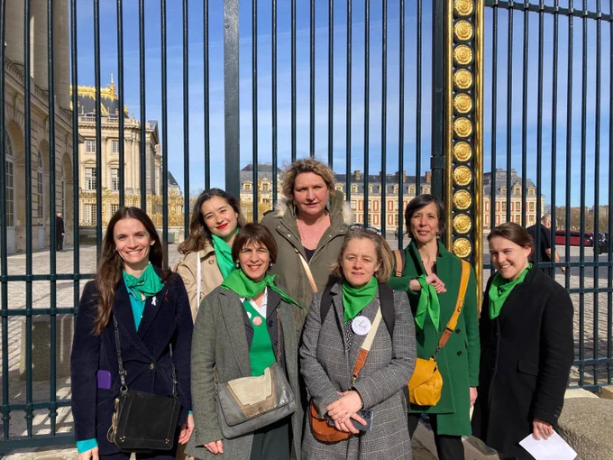 Photo des associations féministes à Versailles