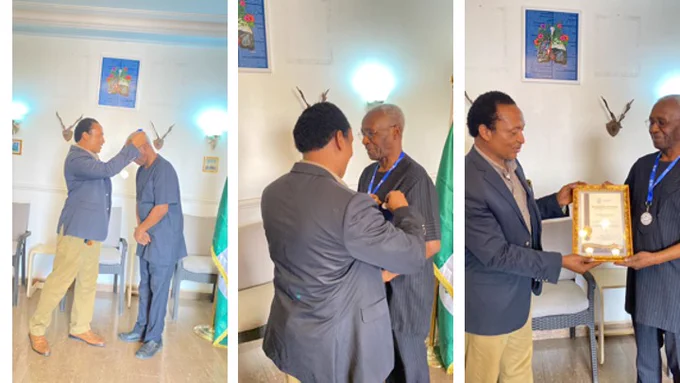 Yesterday marked another momentous occasion as Professor Oyewale Tomori, DFAPH (@WALETOM)  was physically inducted as a Distinguished Fellow of the Academy of Public Health (DFAPH). 

Professor Tomori was unable to attend the 2nd November 2023 Annual @TheWAAPH induction physically but joined us virtually due to travel. So when he paid a visit to @WAIPH_News, headquarters, it was only fitting to formally complete the induction of a man who is an institution in public health.

Tomori is a distinguished member of the Global Virome Project Leadership Board, and brings a wealth of expertise to the field of virology and disease prevention. A former President of the @NgScienceAcad, his career spans decades of impactful contributions. As a virologist at the University of Ibadan and later as the pioneering Vice Chancellor of @RedeemersUni, Nigeria, his leadership has been impactful in those institutions. Tomori's tenure at the @WHOAFRO saw the establishment of the African Regional Polio Laborat