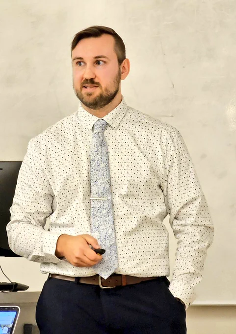 A lab member from our lab giving a presentation.