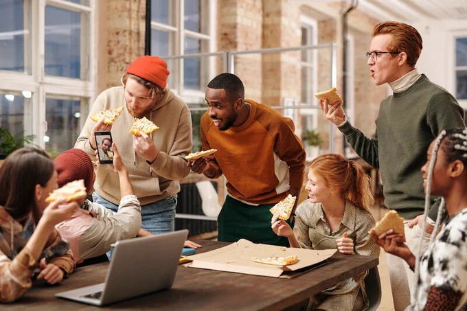 Join together for a meal and let's discuss data and Qlik together