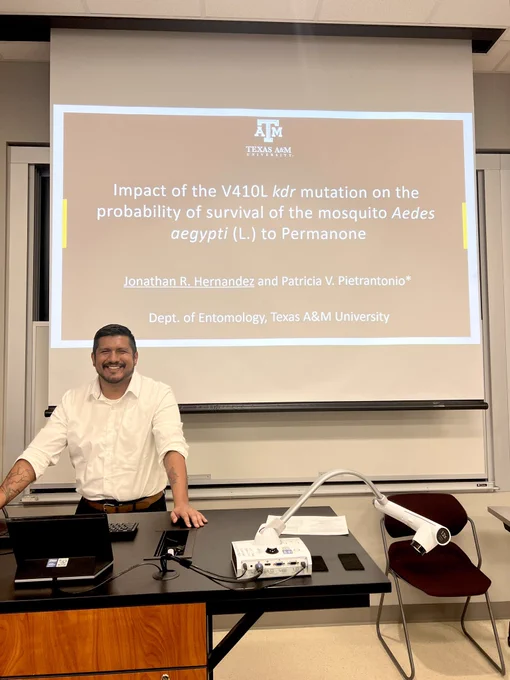 Entomology Ph.D. Student Jonathan Hernandez presenting