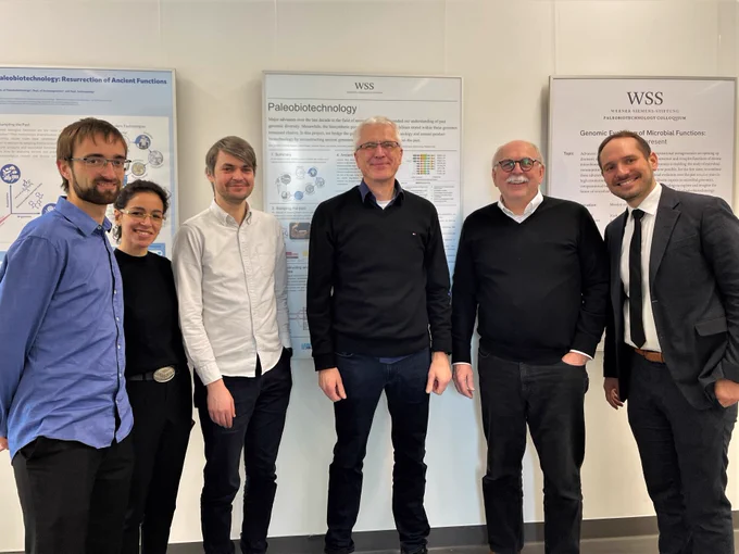 Martin Klapper, Anan Ibrahim, Martin Hübner, Axel Brakhage, Matthias Kleiner, Pierre Stallforth (from left to right). Source: P. Stallforth / Leibniz-HKI.