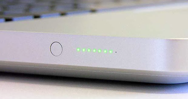 2008 MacBook battery indicator with like 8 dots that show battery percentage