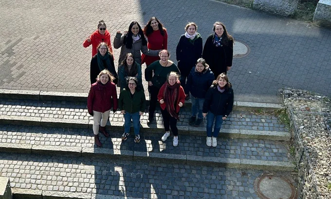 Group photo of a group of women.