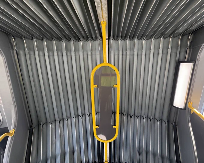 Interior of the articulated joint of bus 7283