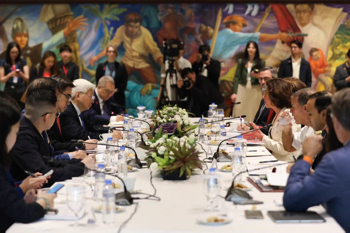 Secretary Raimondo participates in a meeting with Secretary Go and Secretary Pascual of the Philippines.