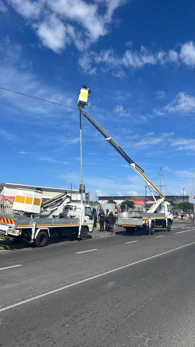 City Electricity Teams attending to streetlight maintenance on Jaftha K Masemola Road.