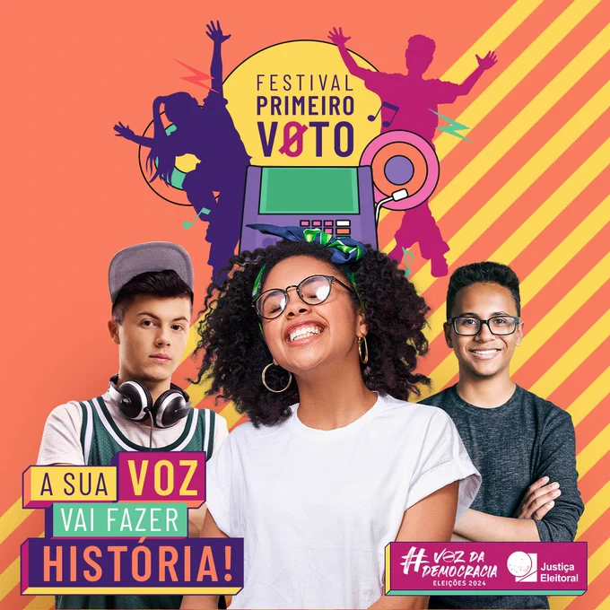 O fundo tem a cor salmão e listras diagonais amarelas. No centro superior, a logomarca do “Festival Primeiro Voto”. Abaixo, três adolescentes. Dois garotos em segundo plano e uma garota em primeiro plano. Ela está no centro, é negra e tem cabelos cacheados, curtos e preto. Está com os olhos fechados e um grande sorriso no rosto. O menino, à esquerda, é branco, com cabelo curto, liso e preto, está com uma expressão séria. O menino da direita é negro, com o cabelo curto, liso e preto, está com um sorriso no rosto. Na borda inferior do canto esquerdo, o texto: “A sua voz vai fazer história!” e, no direito, as logomarcas das Eleições 2024 e da Justiça Eleitoral, em um retângulo cor-de-rosa. 