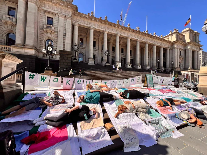 Long COVID protest in Melbourne, Australia

Photo: @MiquetteAbercr2
