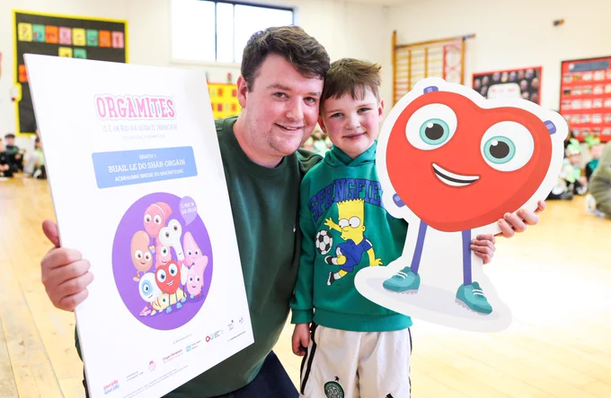 Dáithí and his dad Máirtín launching new organ donation resources in the Irish language.