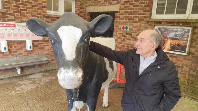 Home Instead Client enjoying a visit to Standalone Farm