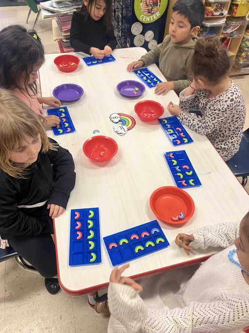 Counting rainbows with 10 frames #prek #math #tenframes #rainbows #pat #dph