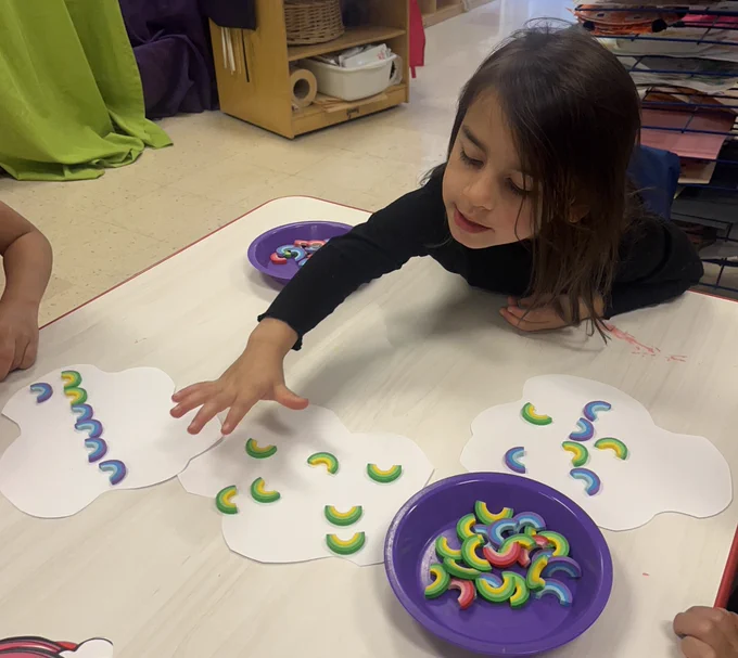 Counting rainbows with 10 frames #prek #math #tenframes #rainbows #pat #dph