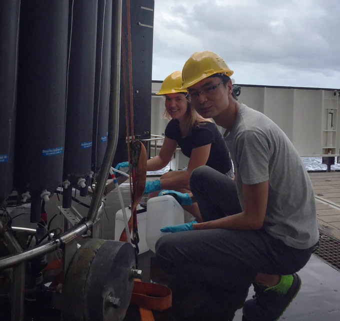 Bo Sha and Jana Johansson taking ocean water samples. At each of the 28 sampling stations, samples were taken from seven varying depths ranging from the surface down to 5 km. Photo: Bo Sha