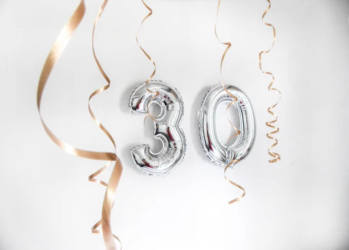 30th celebration balloons and streamers
Photo by Marina Barcelos https://unsplash.com  