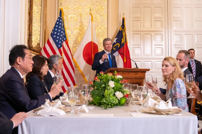 Gov. Cooper toasts at State luncheon 