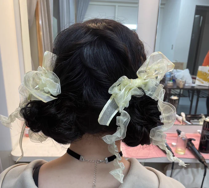 シルエットクイズにしたら
100%りねちゃんって言われるであろうヘアスタイルにしました！

めっちゃ可愛くてやっていただきながら照れてました。笑

私じゃない私にしていただいたよ。
嬉しい！