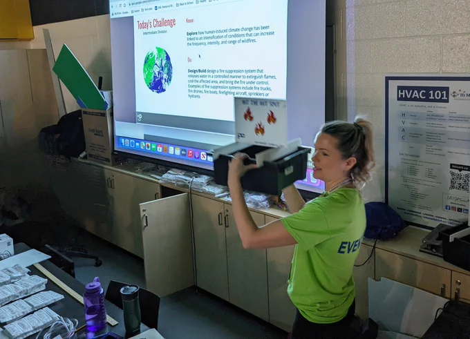 elementary STEM skills. This technical event focused on fire suppression systems was designed by Ms Stagg & Mme Coulson